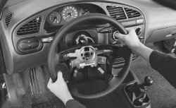Снятие, разборка и установка панели приборов Daewoo Lanos